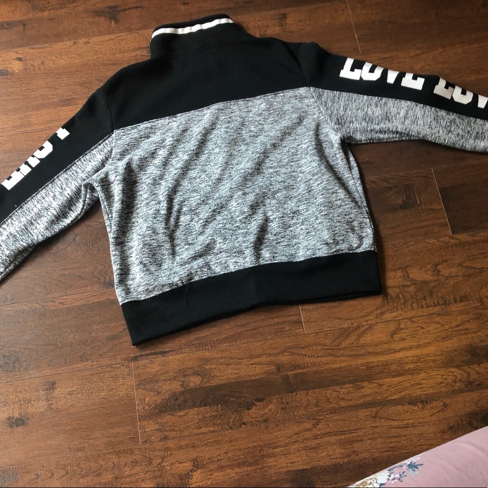 LOVE jacket ❤️ - Picture 5 of 5